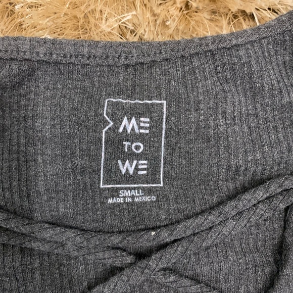 Women’s Top - Picture 2 of 2